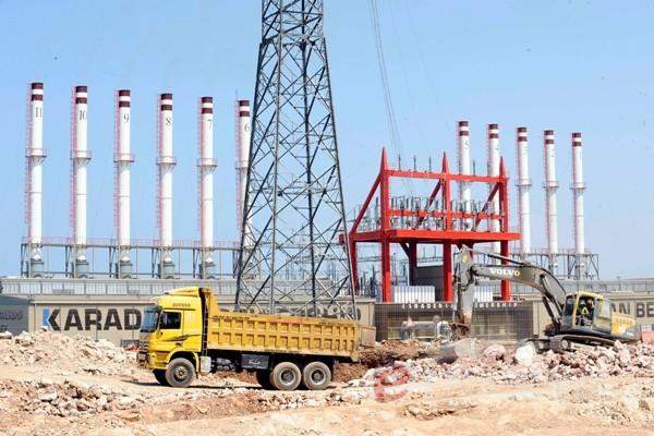 تجمع أمام معمل الجية احتجاجا على التقنين القاسي للكهرباء