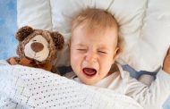 ما هي افضل الطرق لتهدئة بكاء الأطفال بعيداً عن الشاشات؟