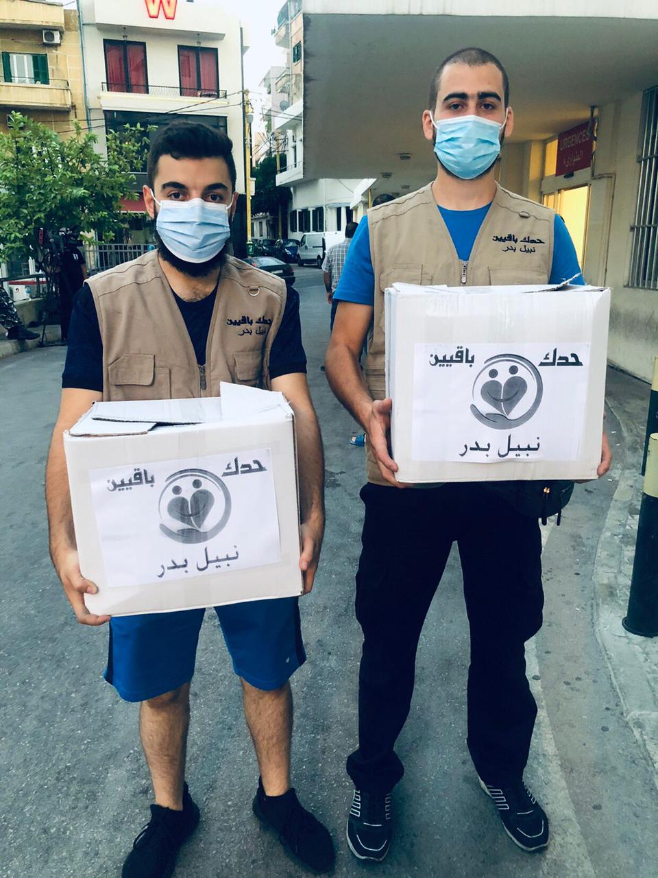 أدوية ومستلزمات طبية من رئيس نادي الأنصار نبيل بدر لضحايا إنفجار عكار